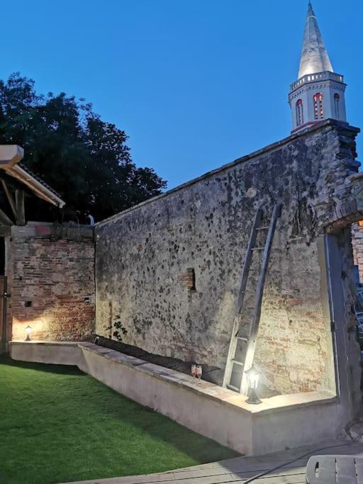 Gite Le Jardin Secret Et Gite Au Temps Suspendu Montpezat  Kültér fotó